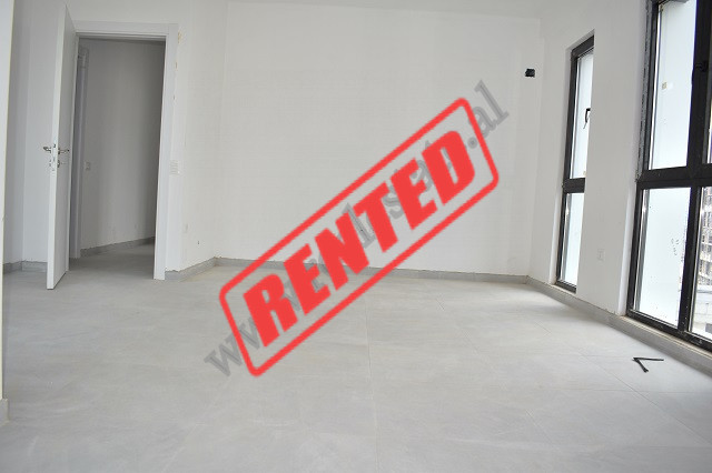 Office space for rent in Kompleksi Arlis, on Dibre Street, in Tirana.
It is positioned on the 10th 